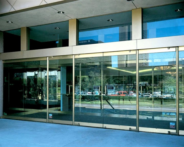 Tempered Glass Balanced Door